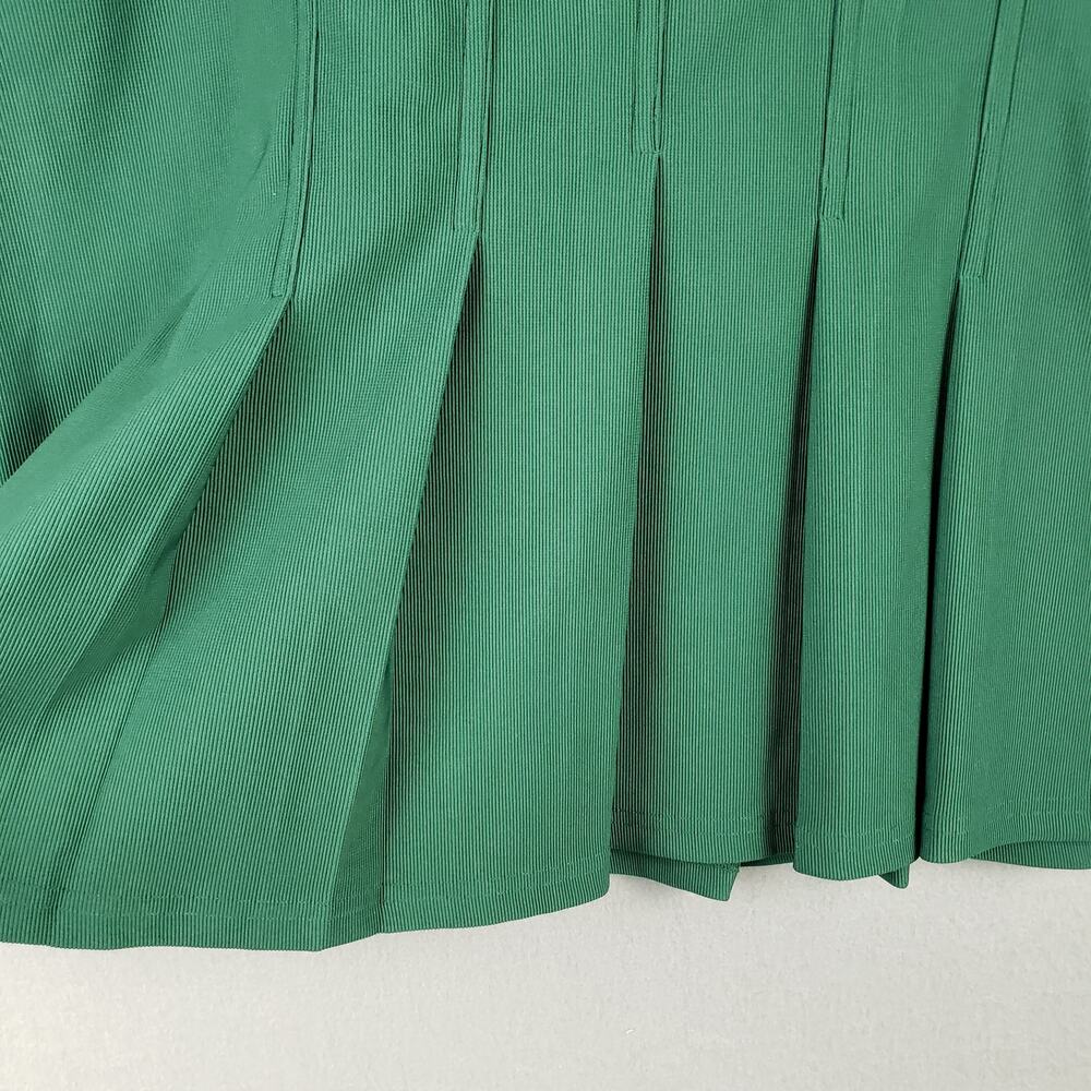 Entro Size L Cap Sleeve Pleated Blouse Green Fall Closet Staple Elevated Basic - Picture 4 of 8